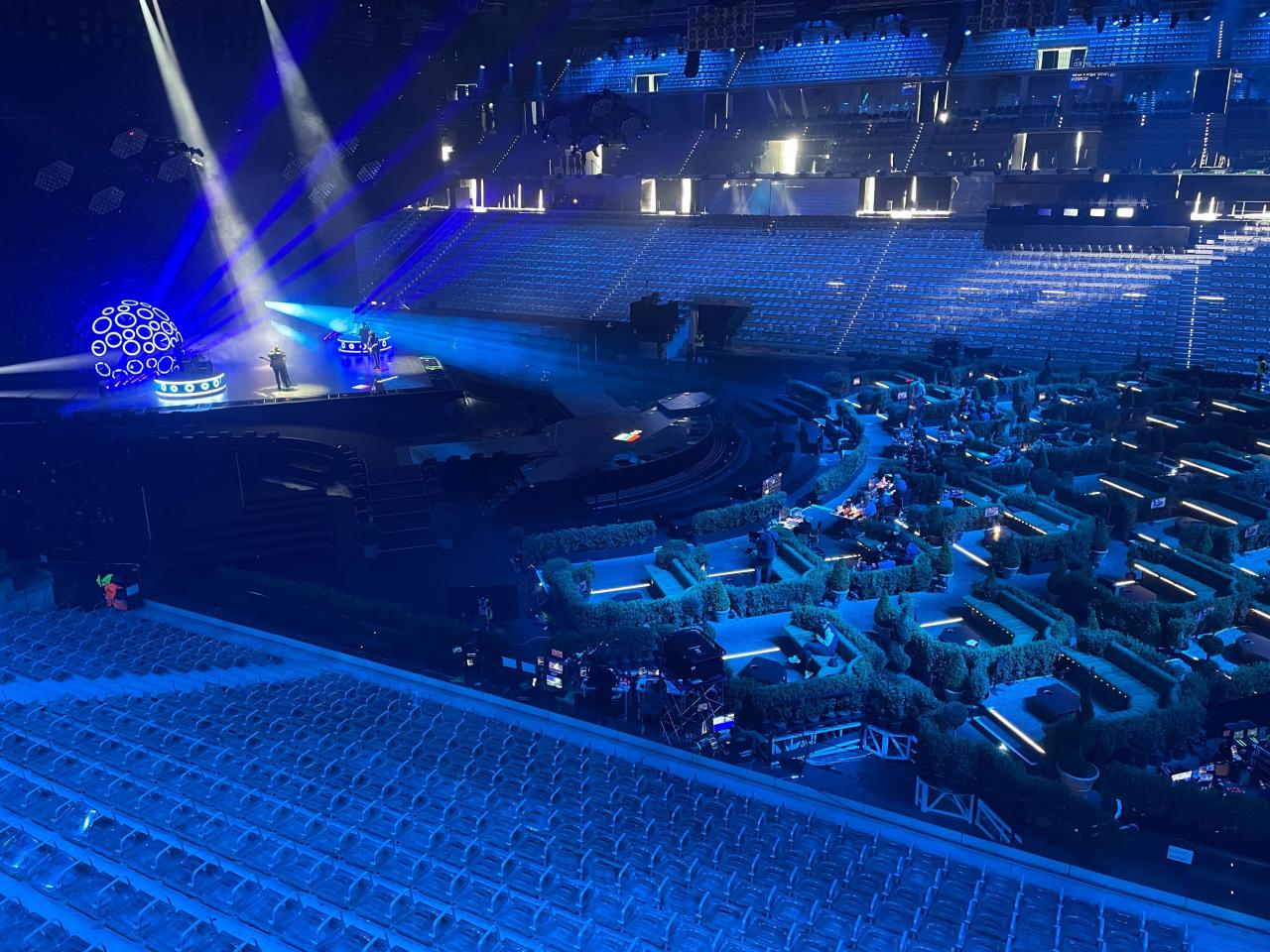 Pogled na pozornicu i green room Eurosonga 2022 u Torinu
