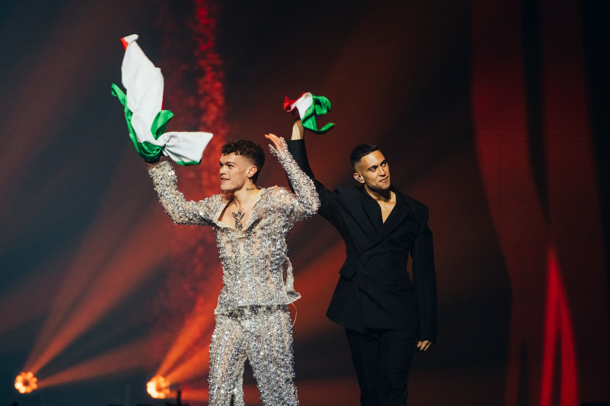 Predstavnici Italije na Eurosongu 2022. Mahmood i Blanco tijekom flag parade, Torino.