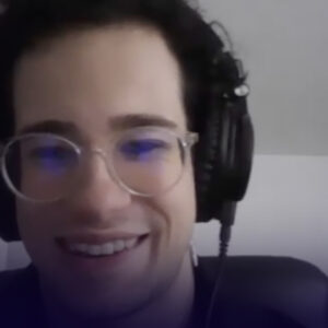 Screenshot iz intervjua sa bendom Lavina povom nastupa na Pesmi za Evroviziju 2026 sa pesmom Kraj mene